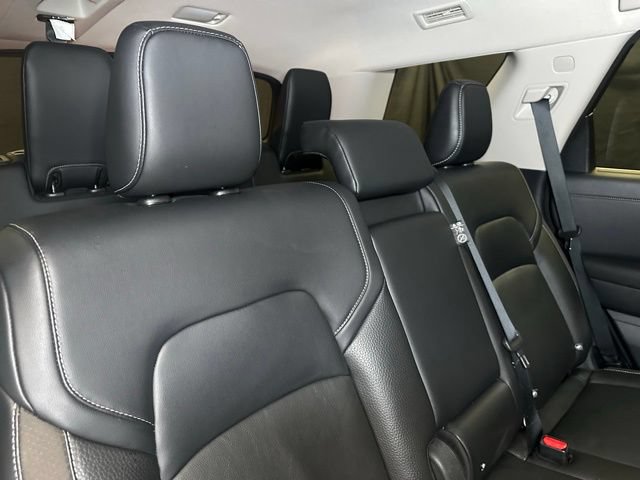 Used 2023 Nissan Pathfinder SL AWD/4WD image 19
