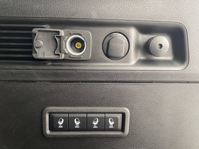 Used 2023 Jeep Wagoneer Series III w/ Preferred Equipment Group image 34