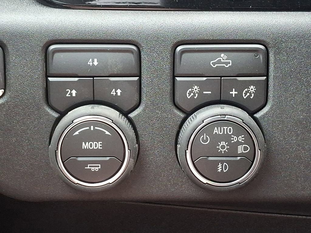 New 2026 Chevrolet Silverado 3500 LT w/ Convenience Package AWD/4WD image 16