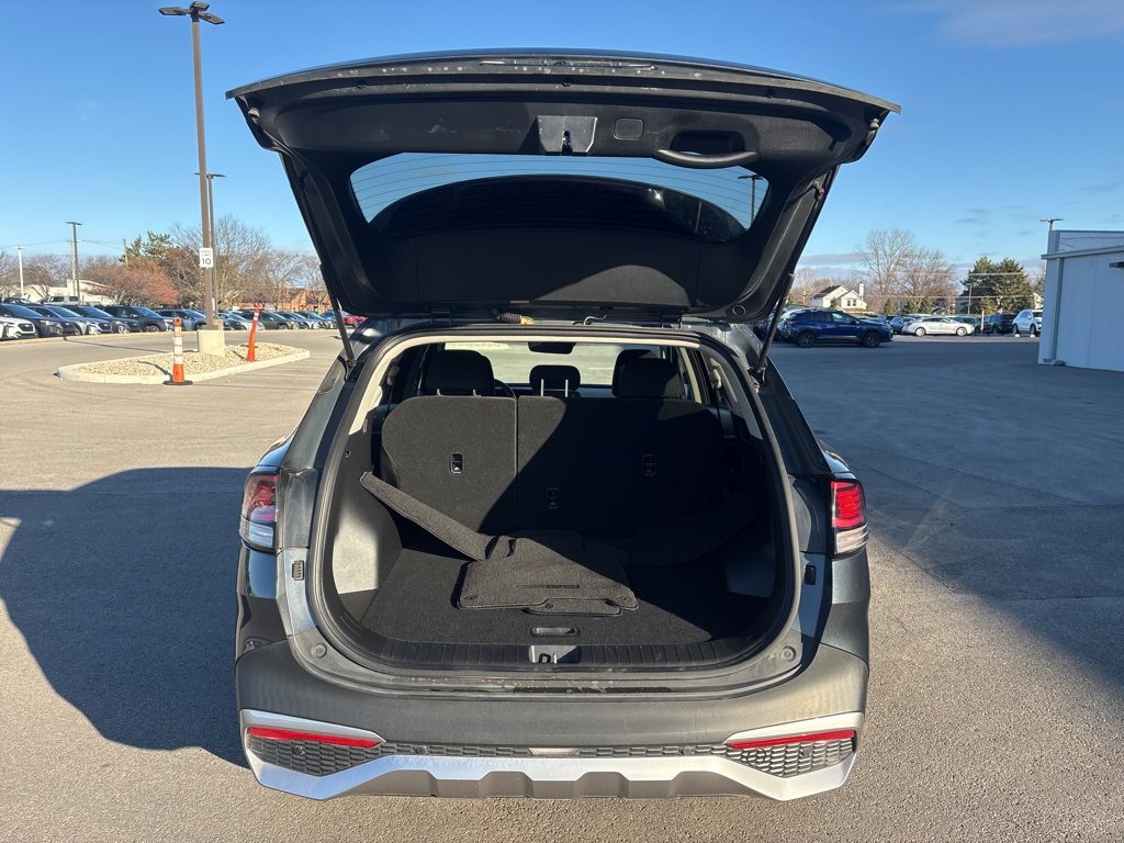 Used 2023 Kia Sportage LX image 8