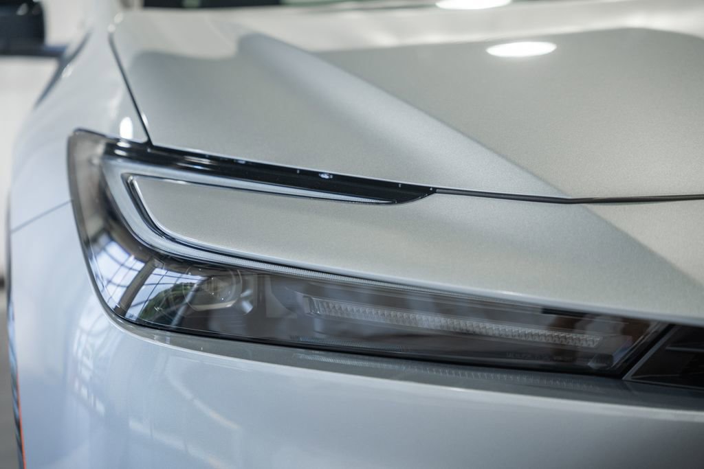 New 2026 Toyota Prius Plug-In Hybrid FWD image 12