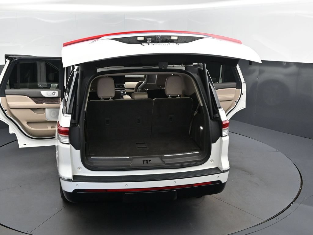 Used 2023 Lincoln Navigator Reserve AWD/4WD image 48