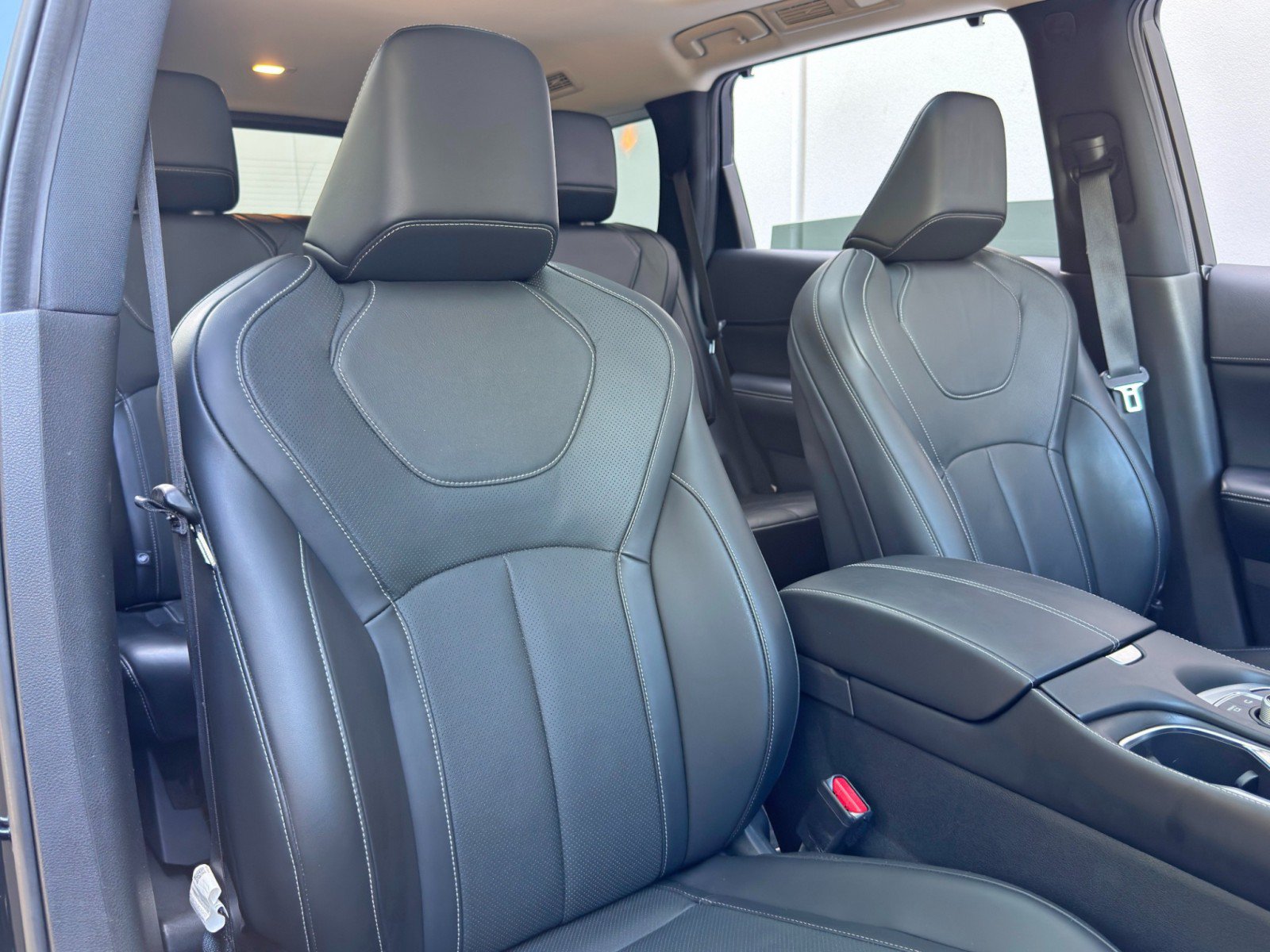 Used 2022 INFINITI QX60 Luxe w/ Performance Audio Package FWD image 39
