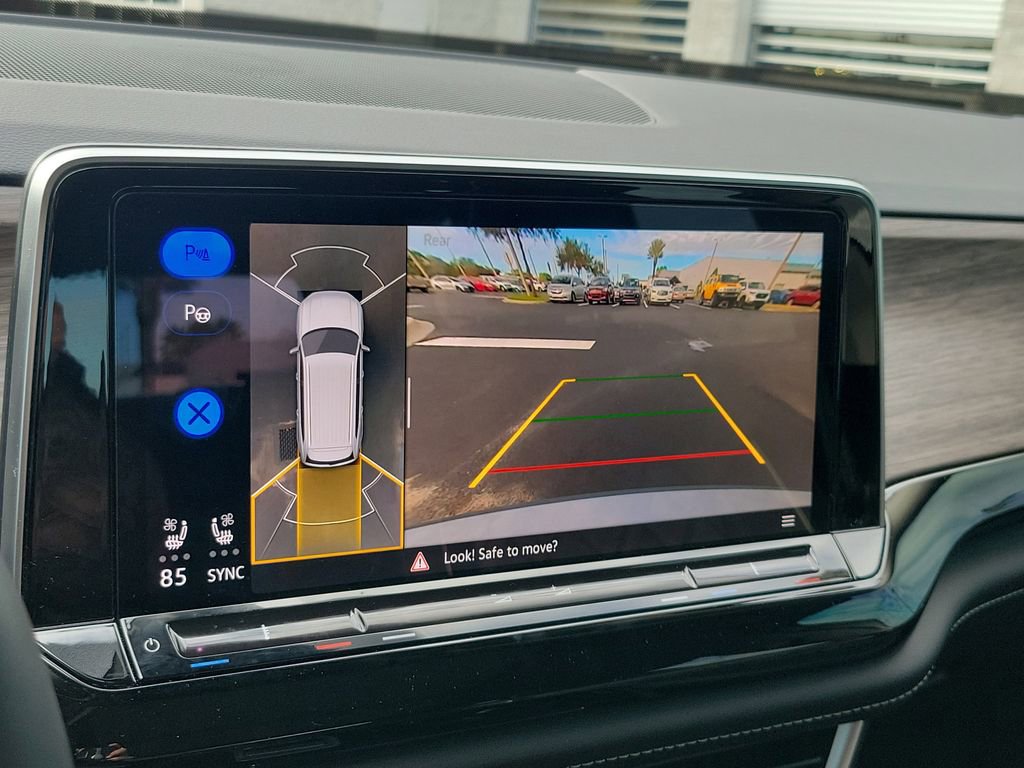 Used 2024 Volkswagen Atlas SEL Premium R-Line image 28