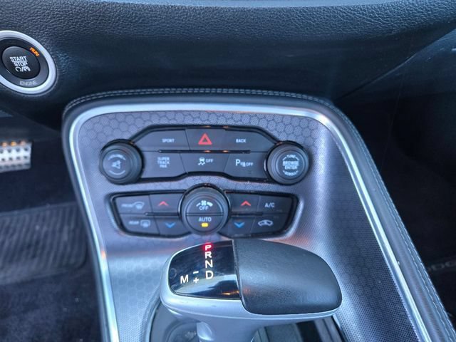 Used 2016 Dodge Challenger R/T Scat Pack w/ Leather Interior Group RWD image 17