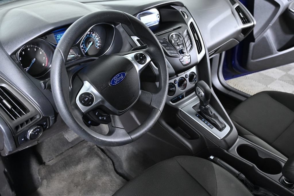 Used 2012 Ford Focus SE FWD image 9