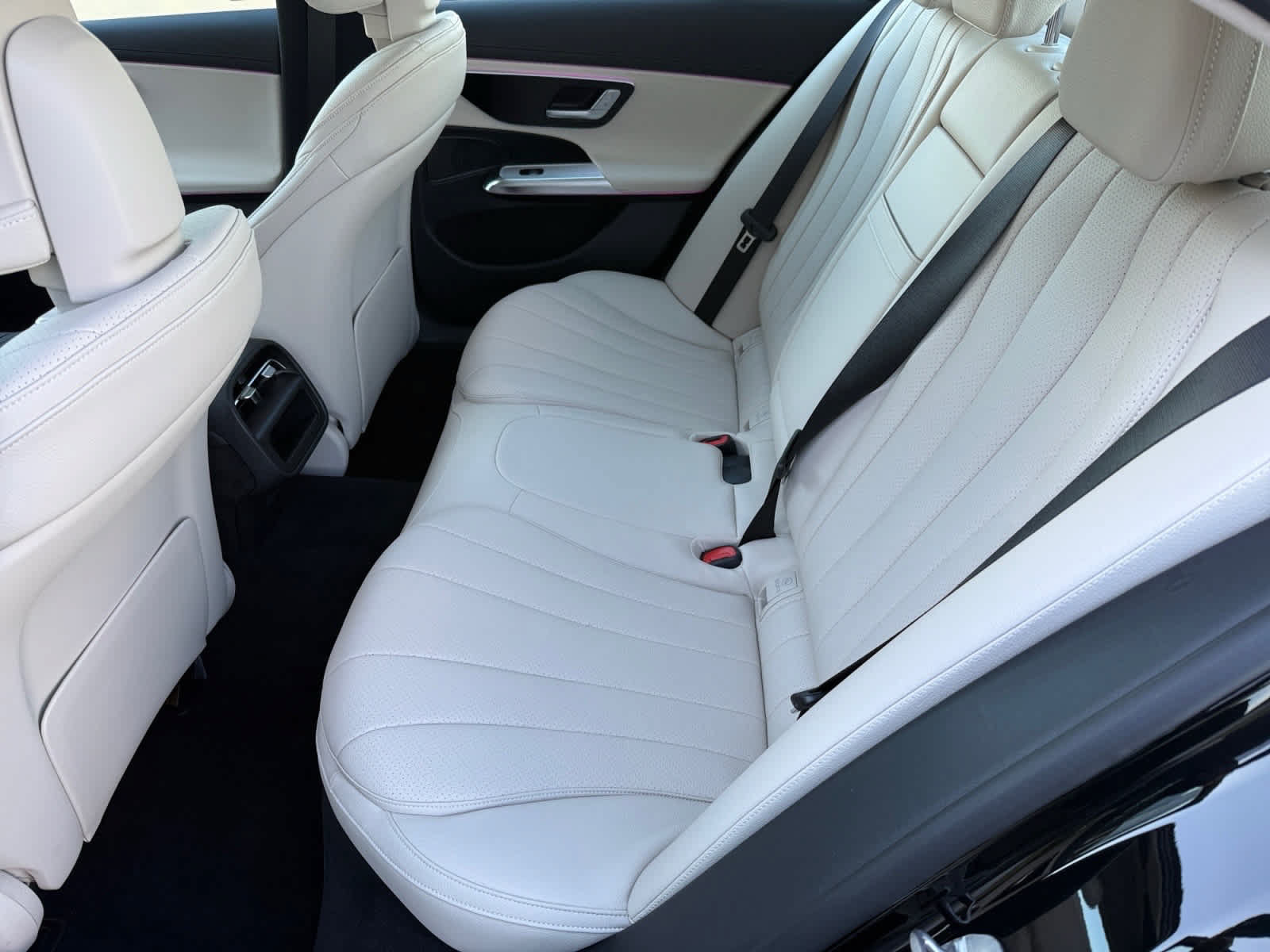 Used 2026 Mercedes-Benz E 350 4MATIC Sedan image 11