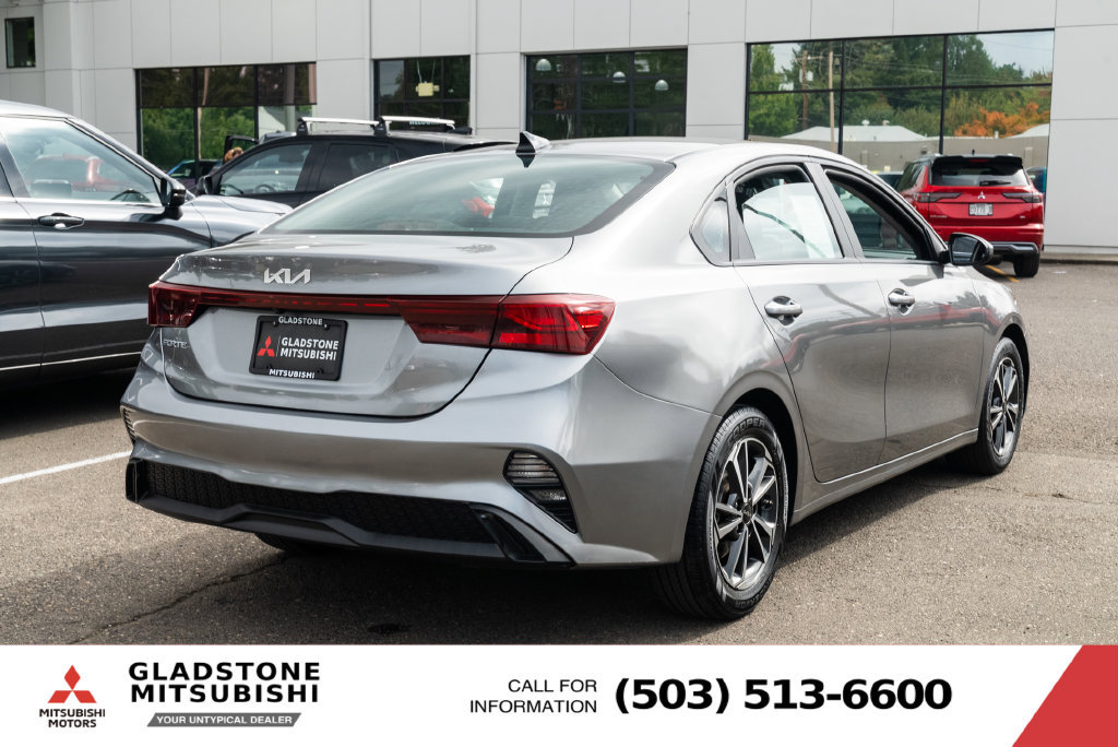 Used 2022 Kia Forte LXS FWD image 7