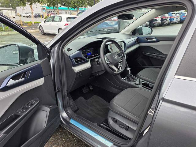 Used 2024 Volkswagen Taos SE AWD/4WD image 19