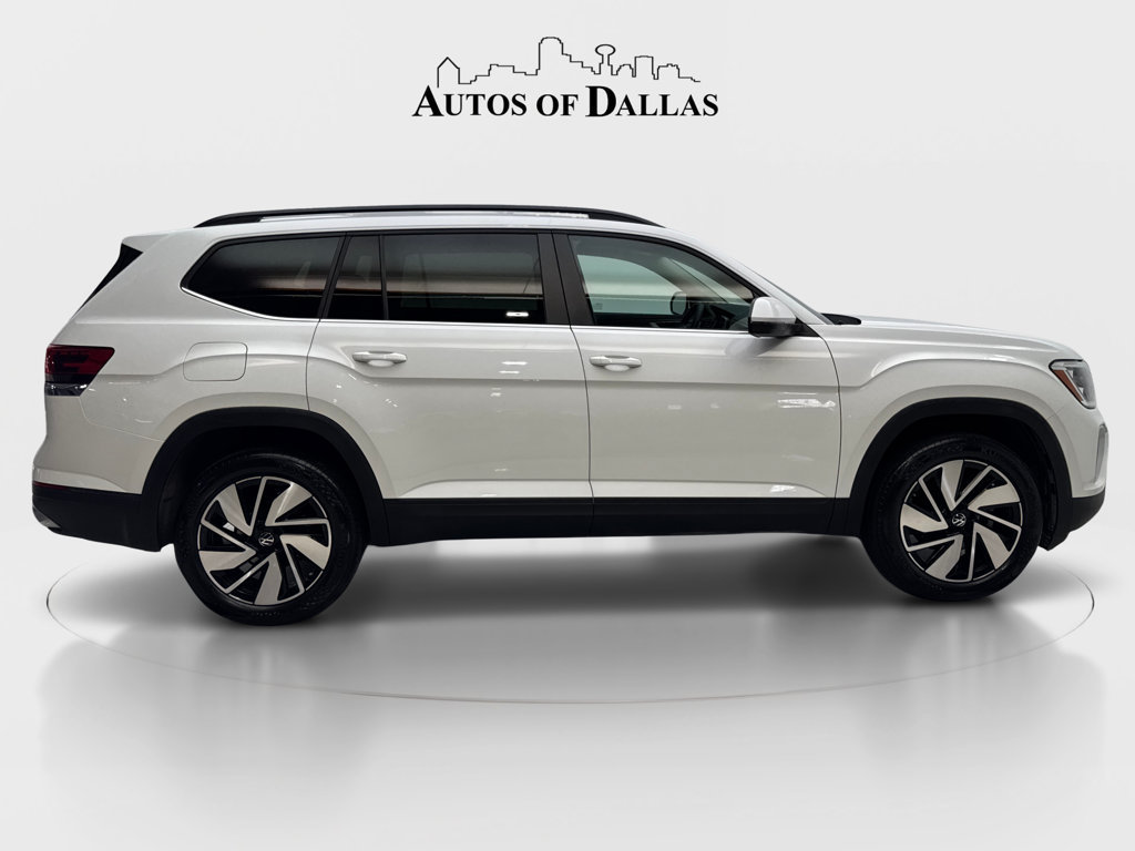 Used 2024 Volkswagen Atlas SE w/ Panoramic Sunroof Package FWD image 6