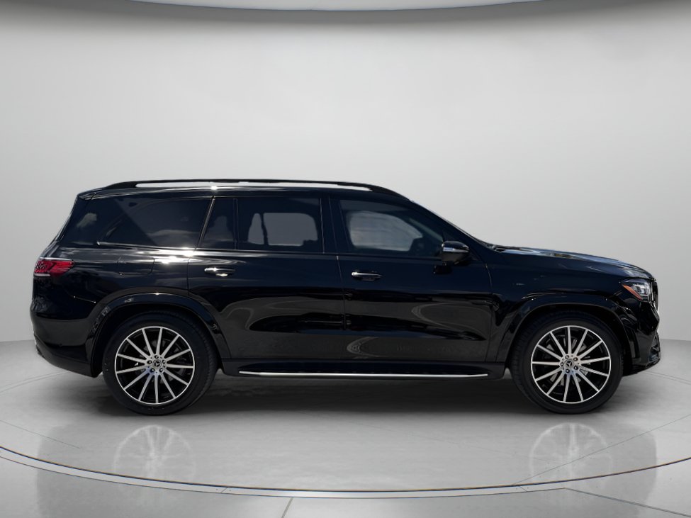 Used 2023 Mercedes-Benz GLS 450 4MATIC image 2