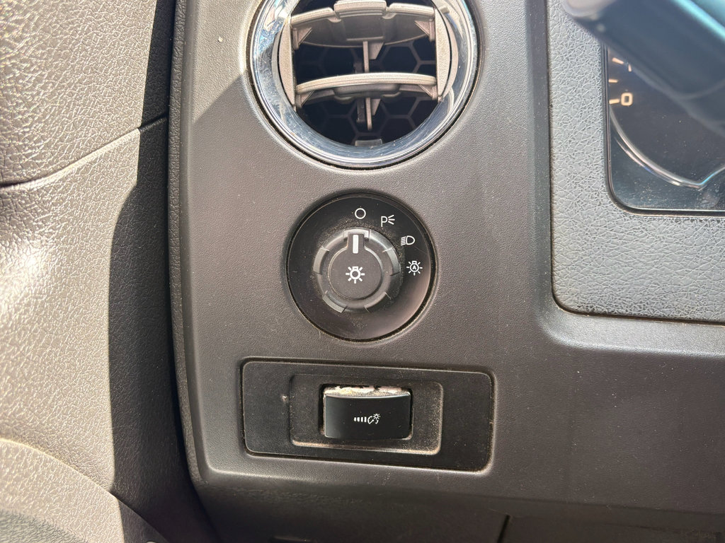 Used 2013 Ford F150 XLT AWD/4WD image 15