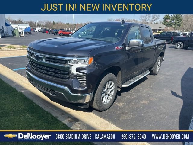 Used 2022 Chevrolet Silverado 1500 LT image 1