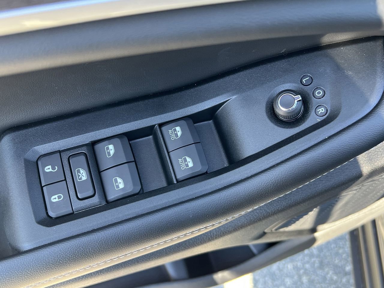 New 2025 Jeep Grand Cherokee L Limited AWD/4WD image 19