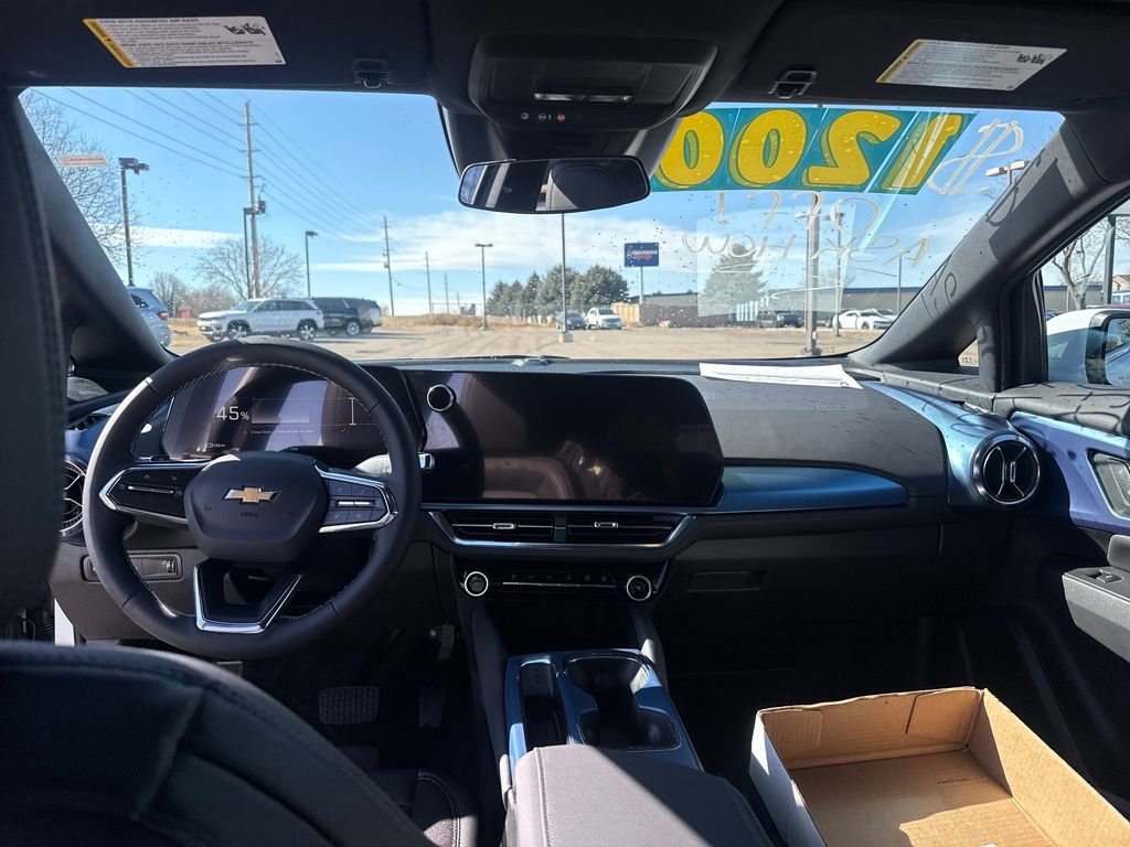 New 2026 Chevrolet Equinox EV LT AWD/4WD image 12