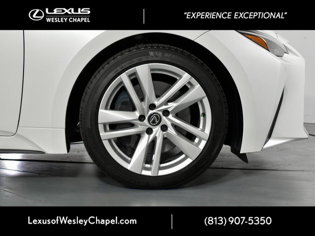 Used 2025 Lexus IS 300 w/ Comfort Package RWD image 5