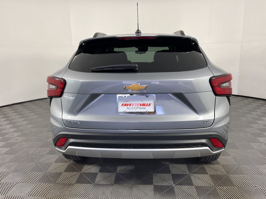 New 2026 Chevrolet Trax LT w/ Driver Confidence Package image 4