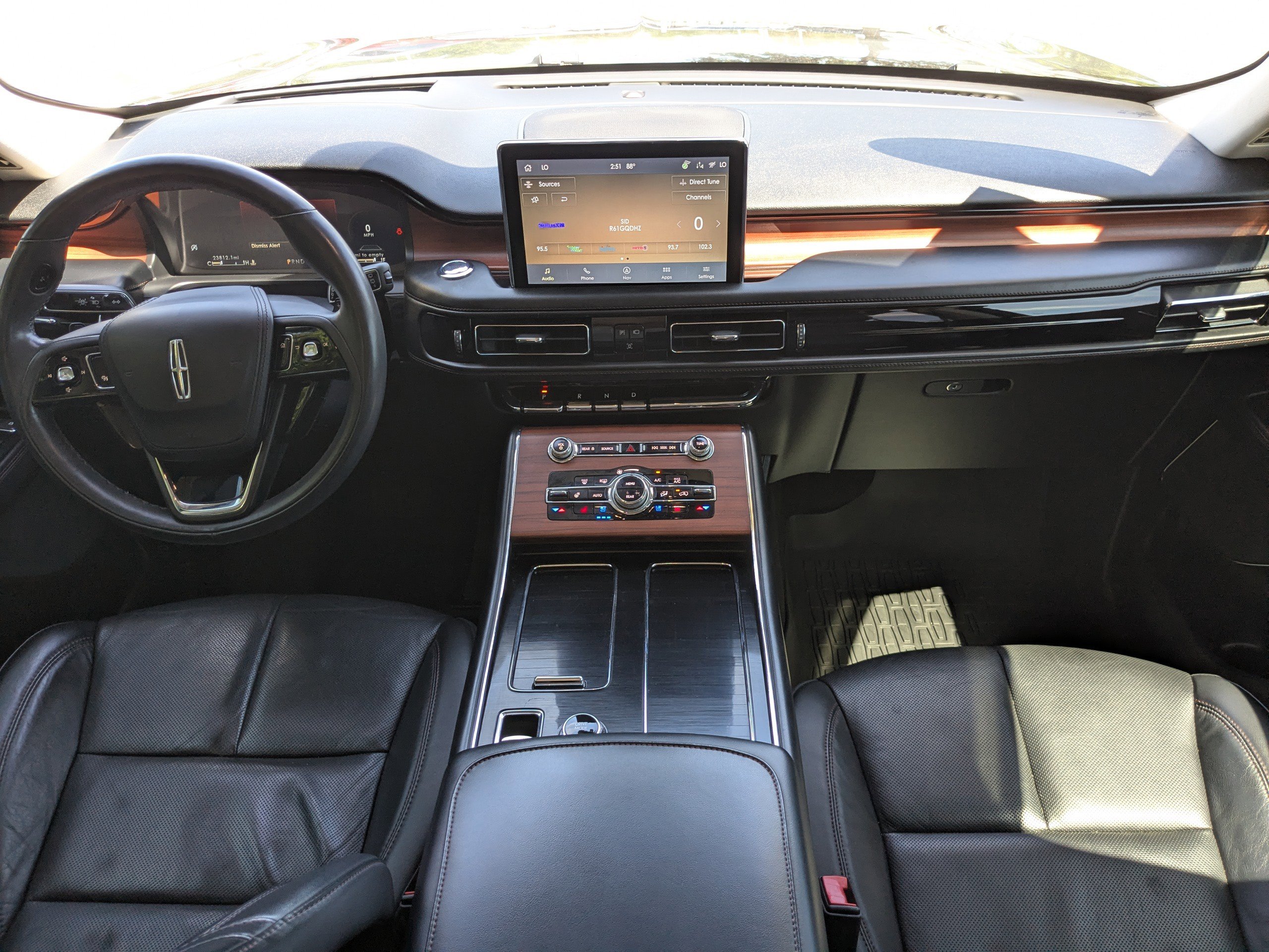 Used 2021 Lincoln Aviator Reserve w/ Equipment Group 201A AWD/4WD image 14