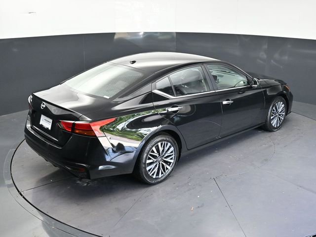 Used 2025 Nissan Altima 2.5 SV FWD image 28