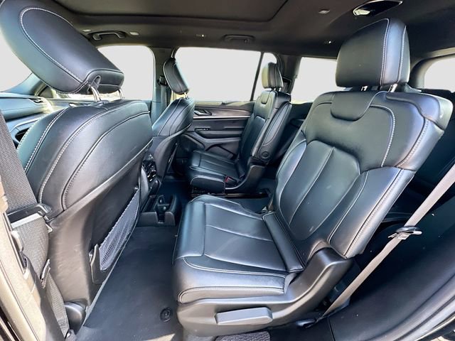 Used 2024 Jeep Grand Cherokee L Limited w/ Luxury Tech Group II image 25