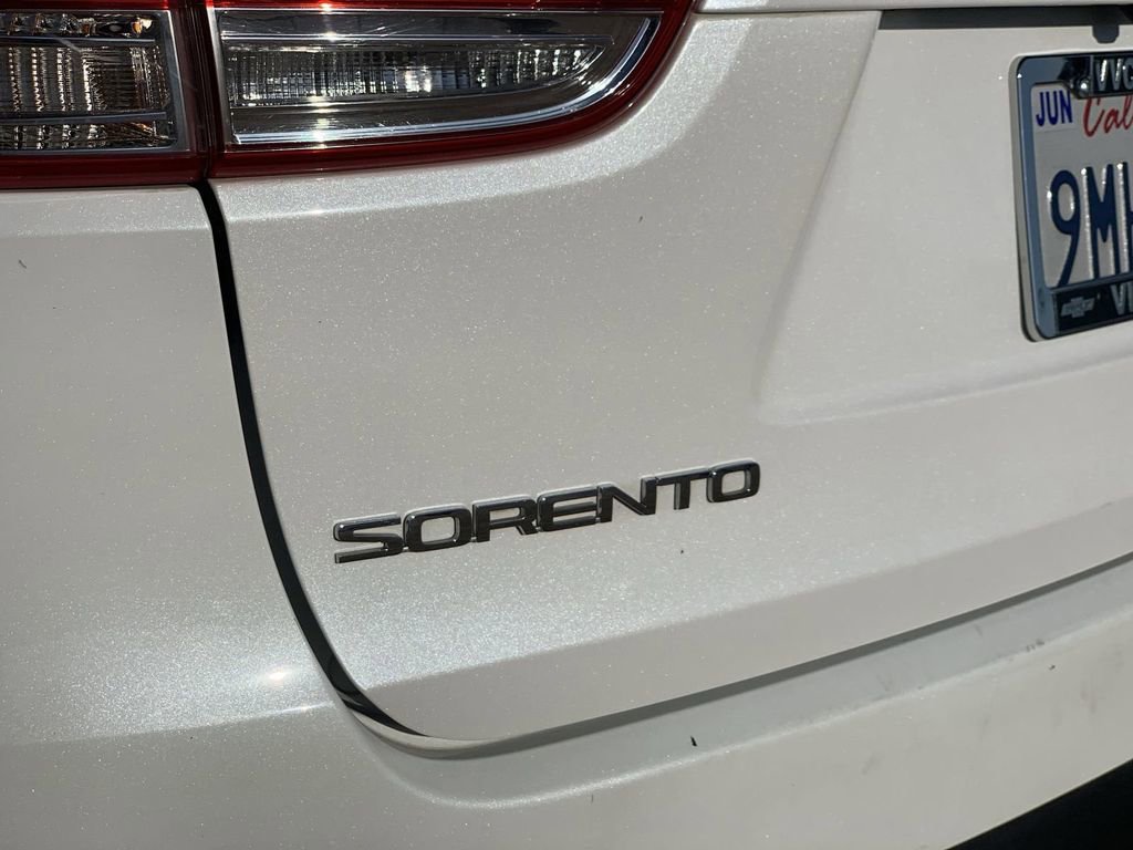 Used 2017 Kia Sorento LX FWD image 30