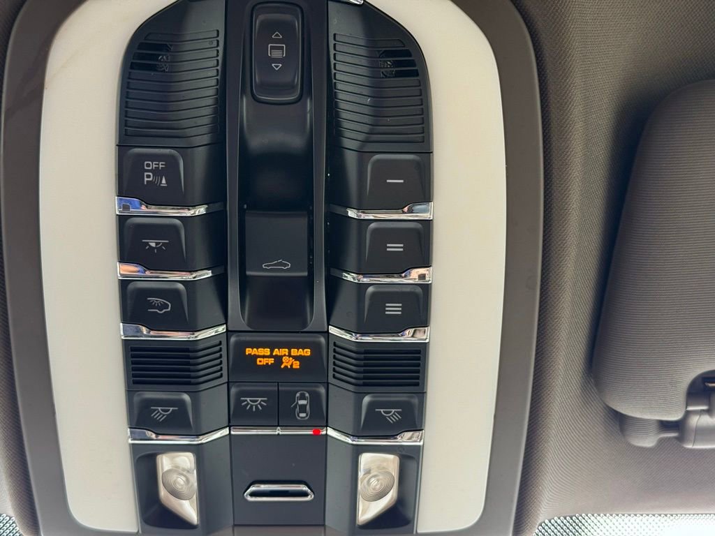 Used 2012 Porsche Cayenne S AWD/4WD image 24