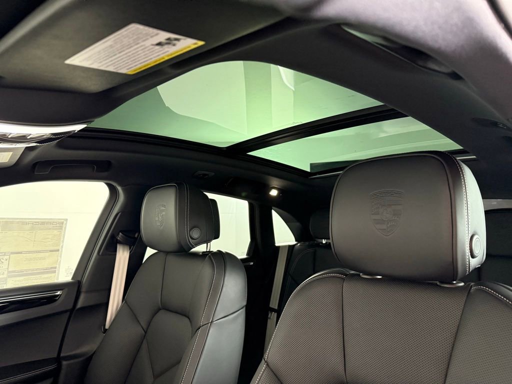 New 2025 Porsche Macan image 30