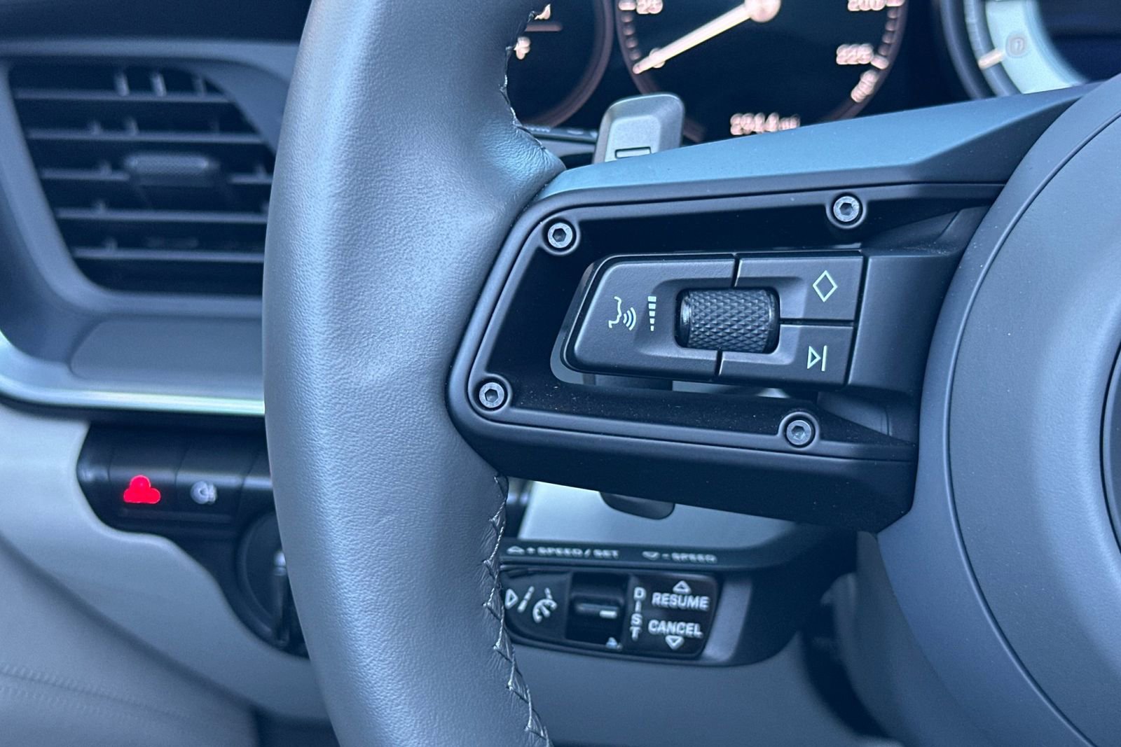 Used 2022 Porsche 911 Turbo S image 30