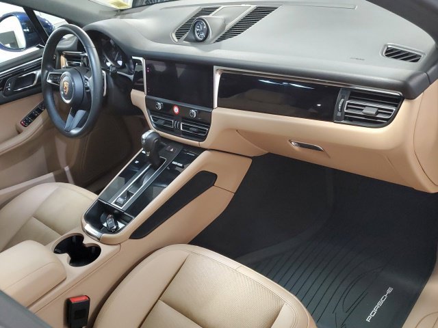 Used 2023 Porsche Macan AWD/4WD image 23