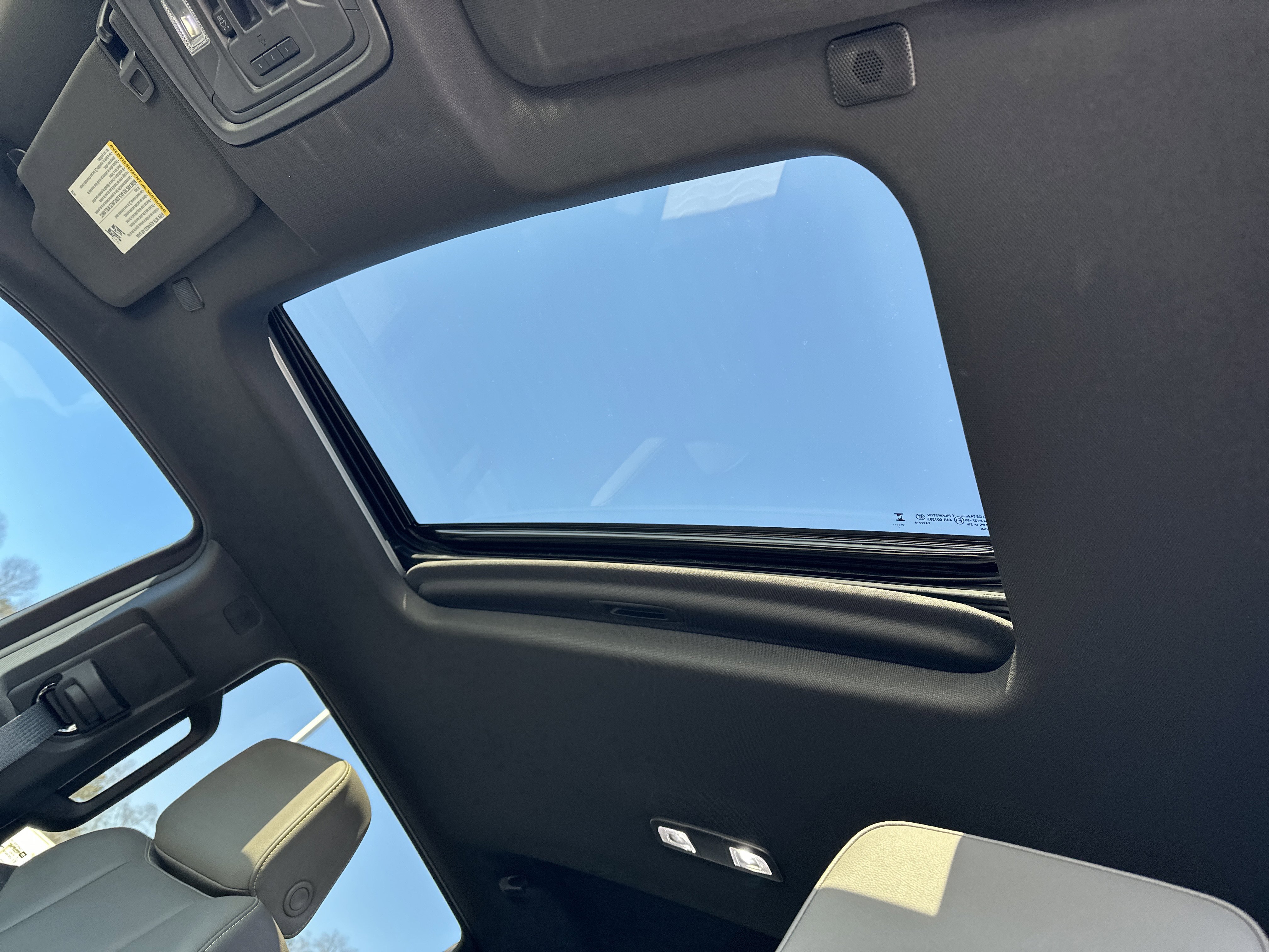 Certified 2025 Chevrolet Silverado 1500 ZR2 w/ Technology Package image 33