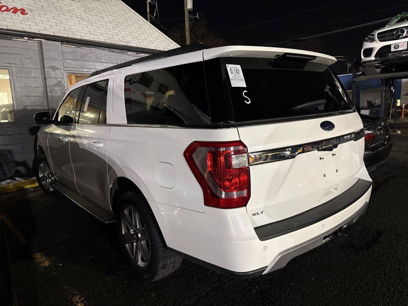 Used 2020 Ford Expedition Max XLT w/ Equipment Group 202A image 4