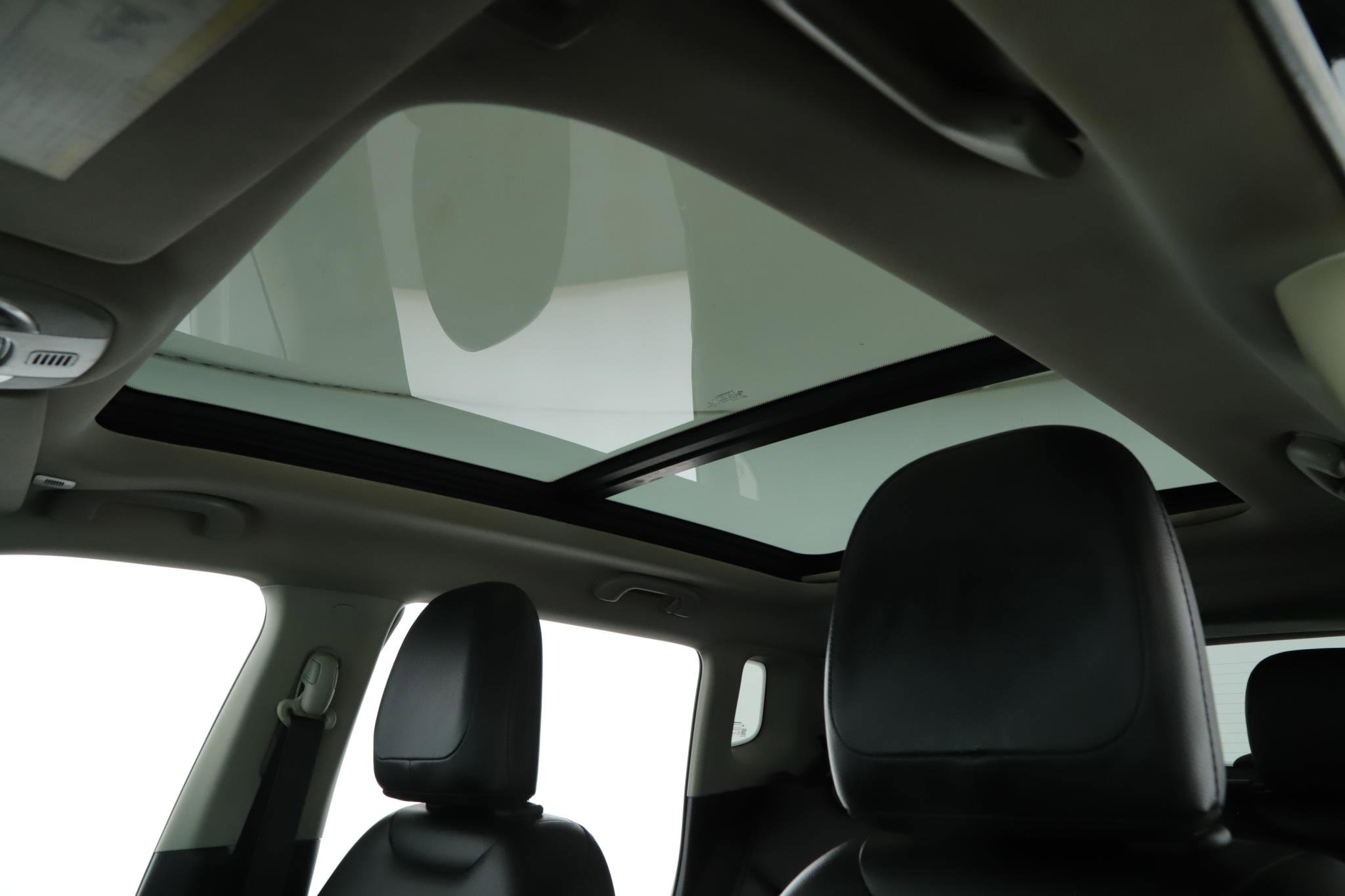 Used 2019 Jeep Compass Latitude w/ Popular Equipment Group image 16