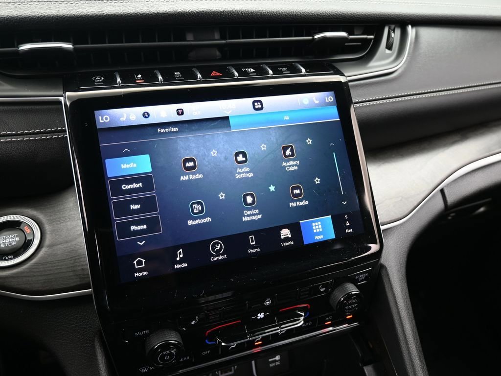 Used 2024 Jeep Grand Cherokee L Limited image 12