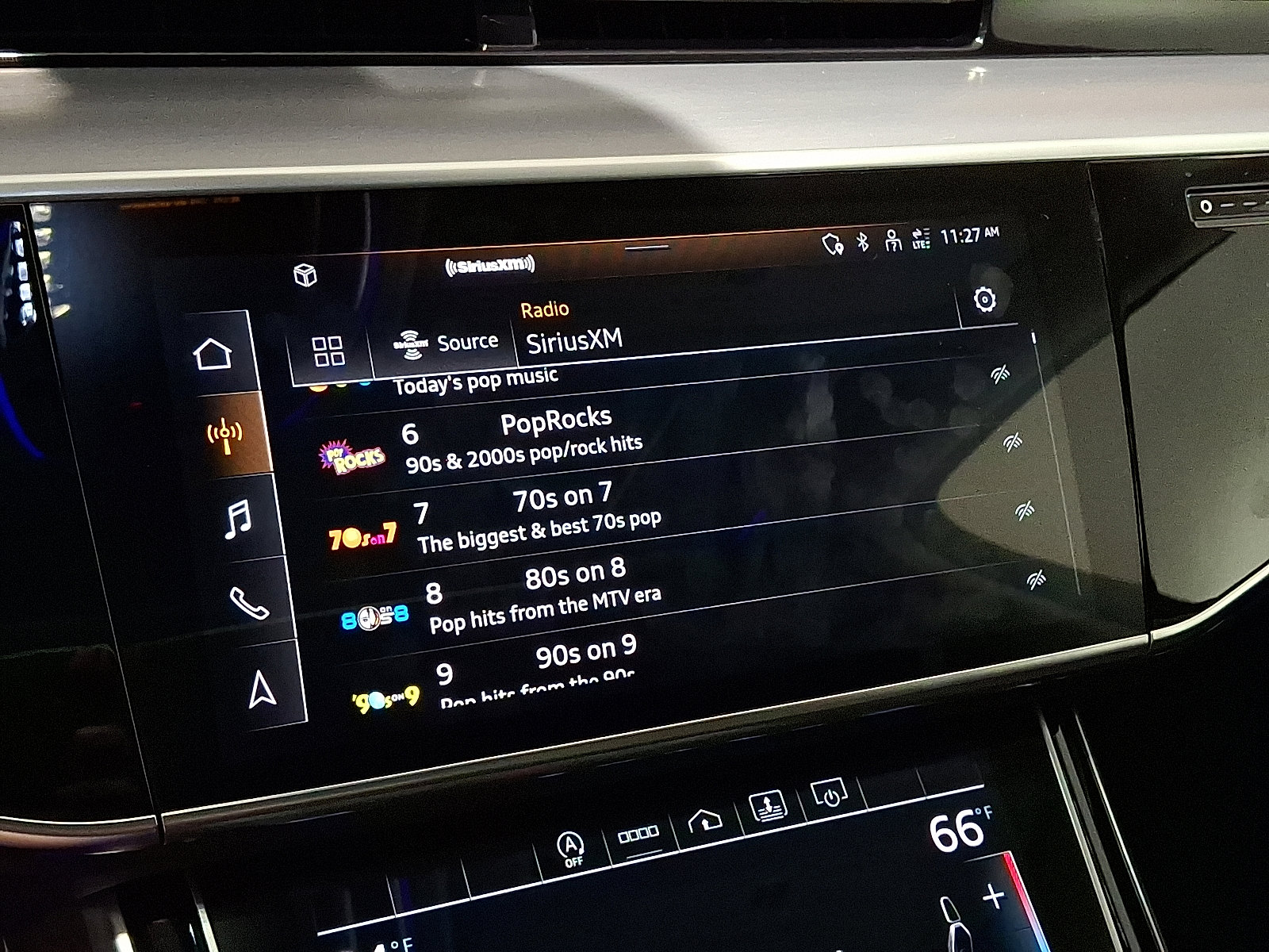 Used 2022 Audi A8 L 3.0T w/ Executive Package image 18