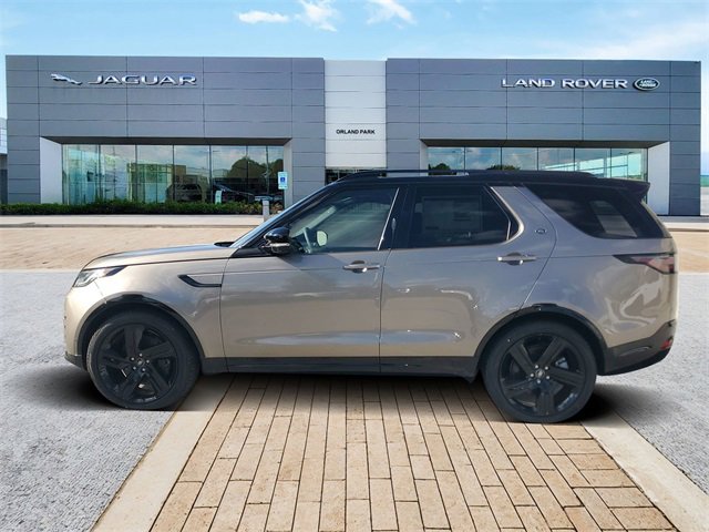 Used 2024 Land Rover Discovery Dynamic SE image 8