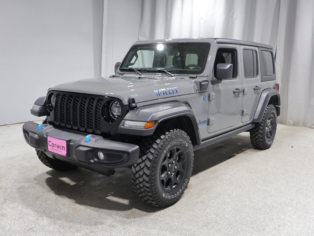 Used 2023 Jeep Wrangler Unlimited w/ Cold Weather Group AWD/4WD image 8