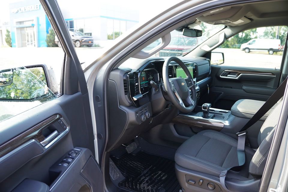 New 2026 Chevrolet Silverado 1500 LT w/ Z71 Off-Road Package image 10
