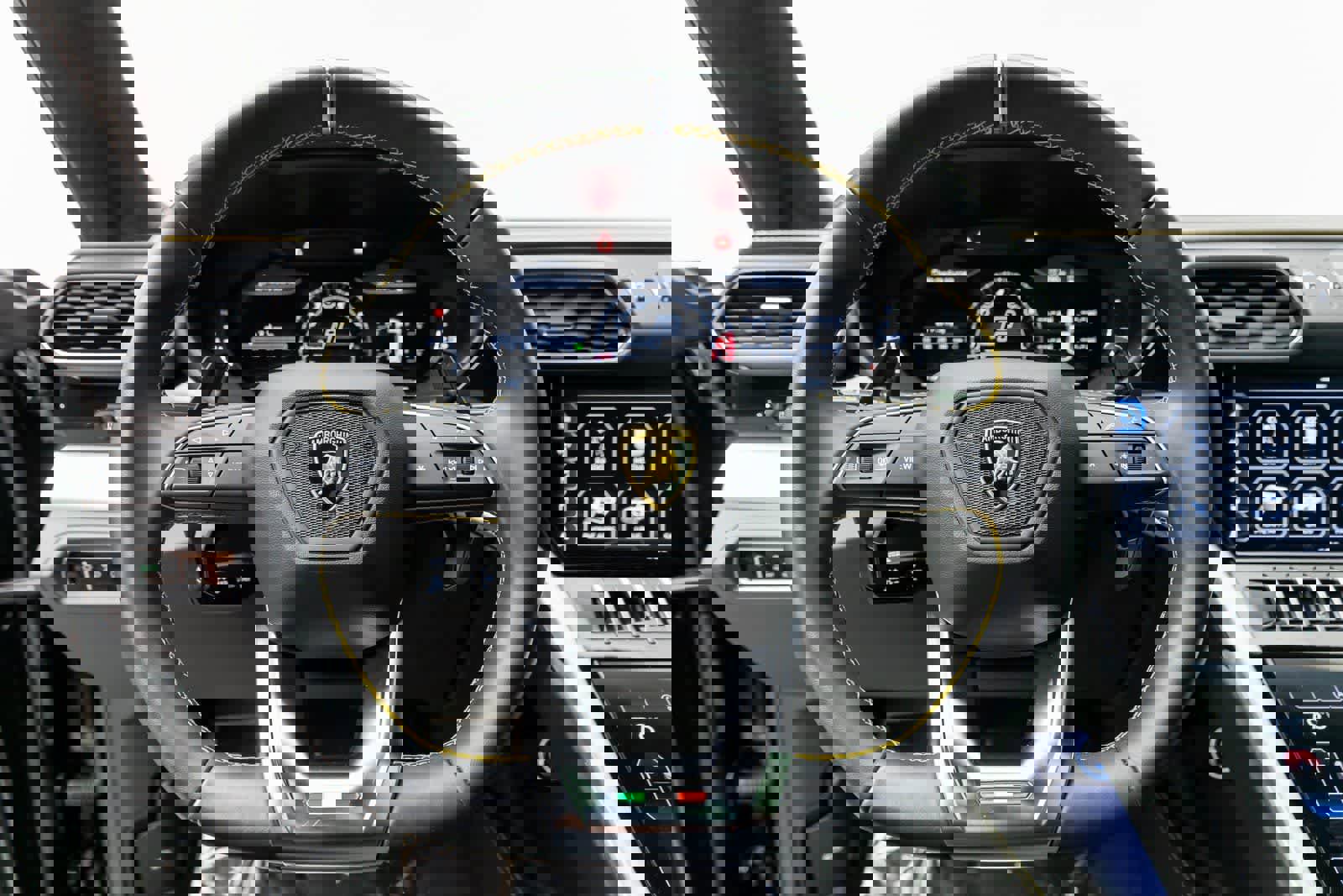 Used 2022 Lamborghini Urus AWD/4WD image 13