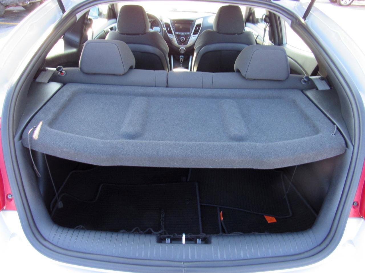 Used 2013 Hyundai Veloster image 33