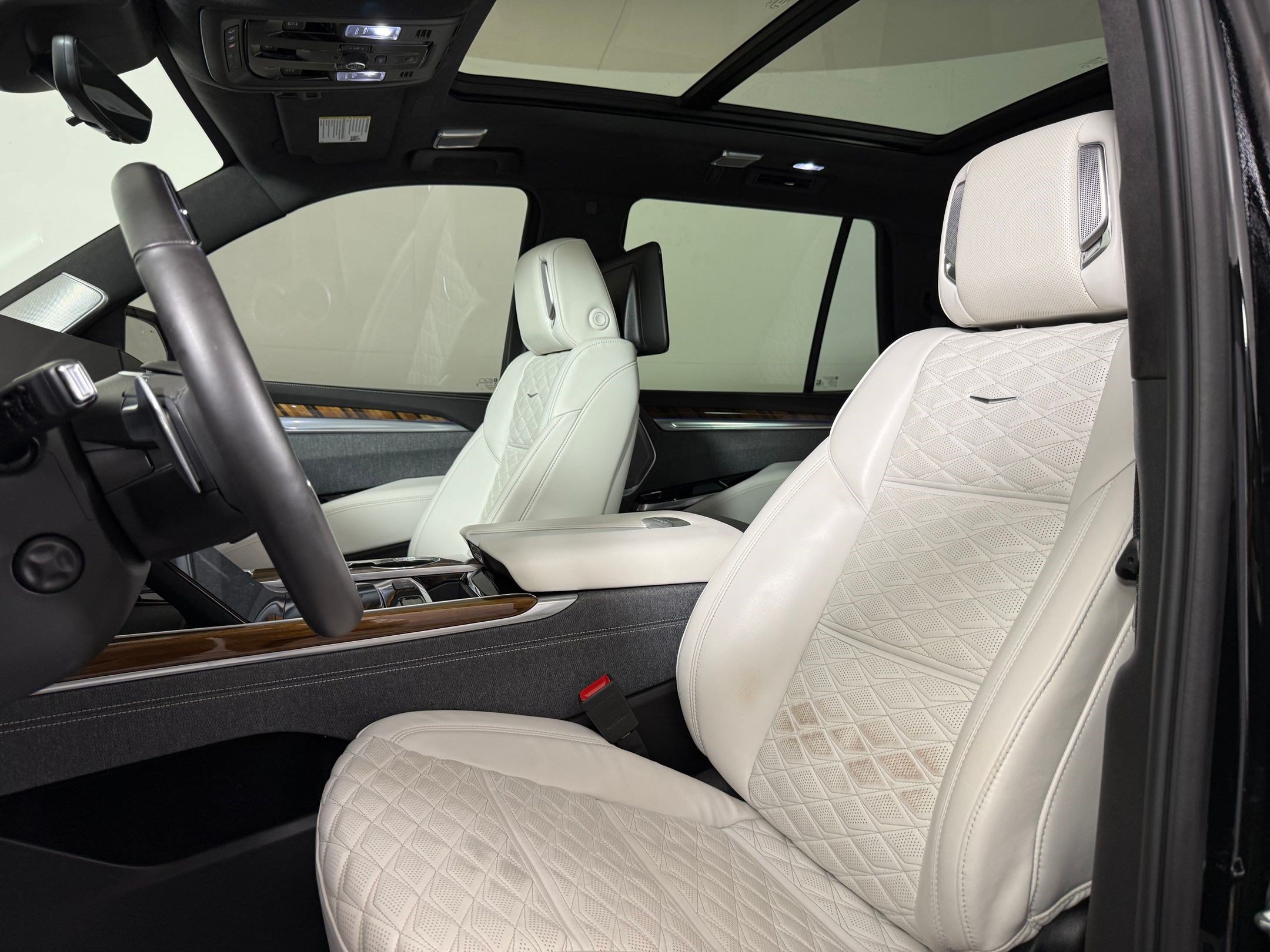 Used 2025 Cadillac Escalade Sport Platinum AWD/4WD image 25