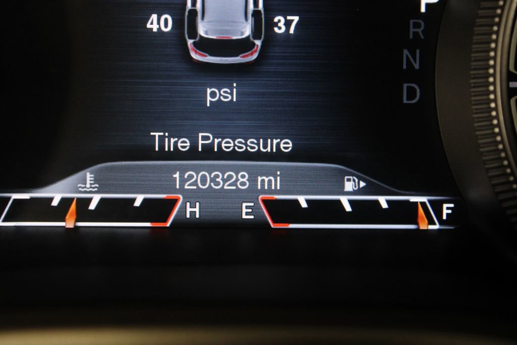 Used 2015 Jeep Cherokee Limited FWD image 28