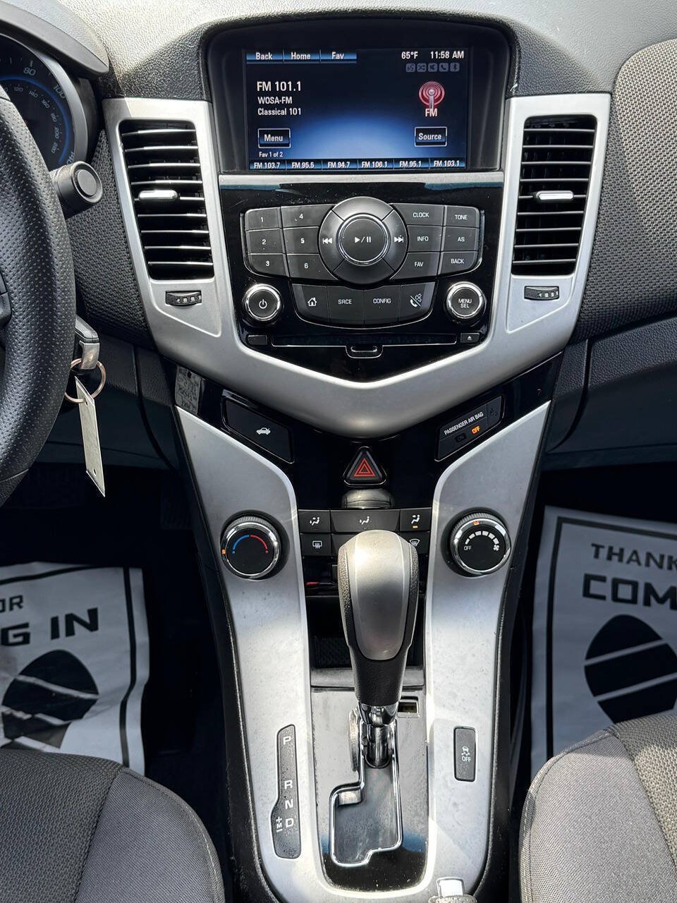 Used 2015 Chevrolet Cruze LT w/ Technology Package FWD image 20