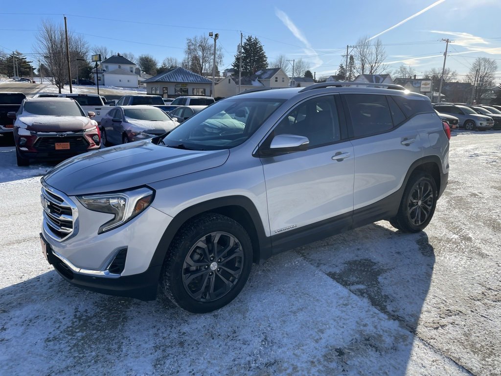 Used 2021 GMC Terrain SLT image 1