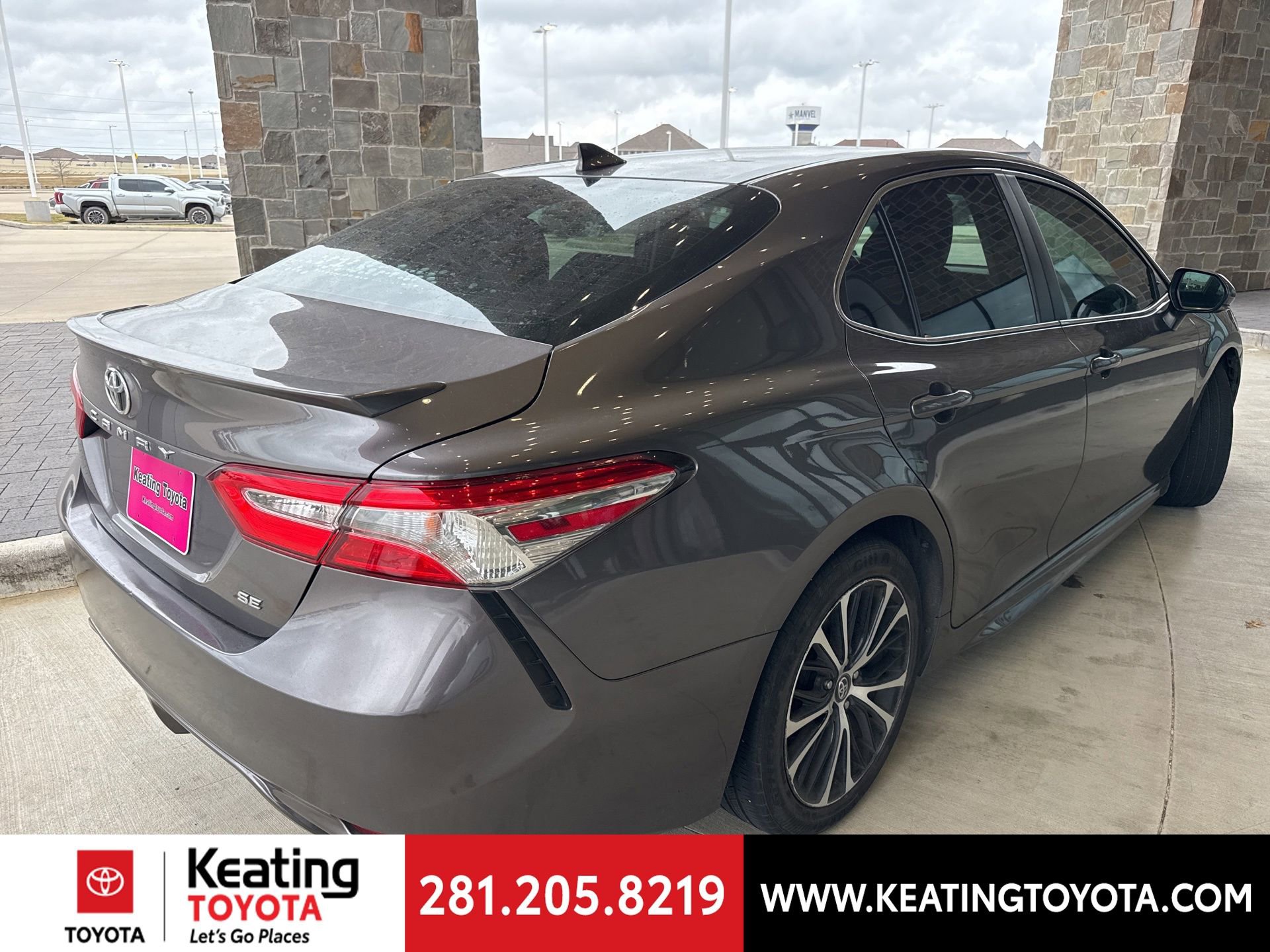 Used 2020 Toyota Camry SE w/ Convenience Package image 7