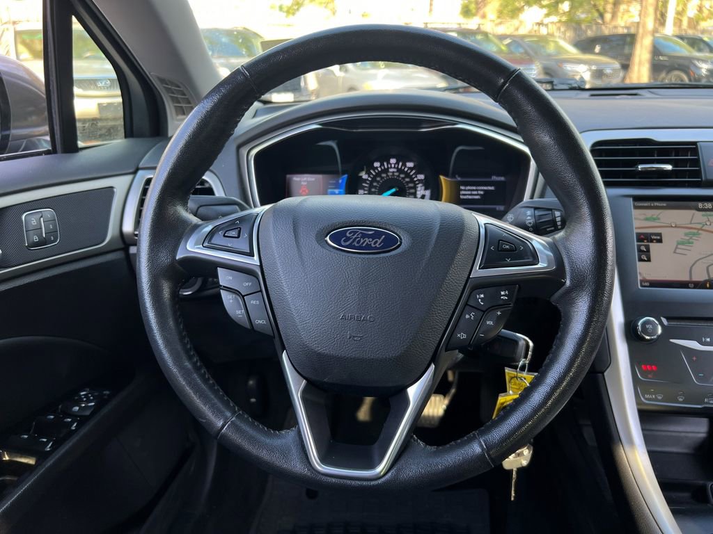 Used 2014 Ford Fusion SE w/ Equipment Group 202A image 22