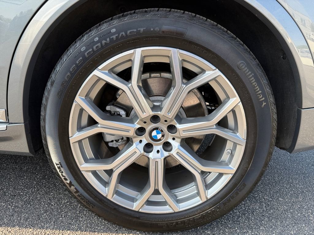 Certified 2026 BMW X7 xDrive40i AWD/4WD image 16