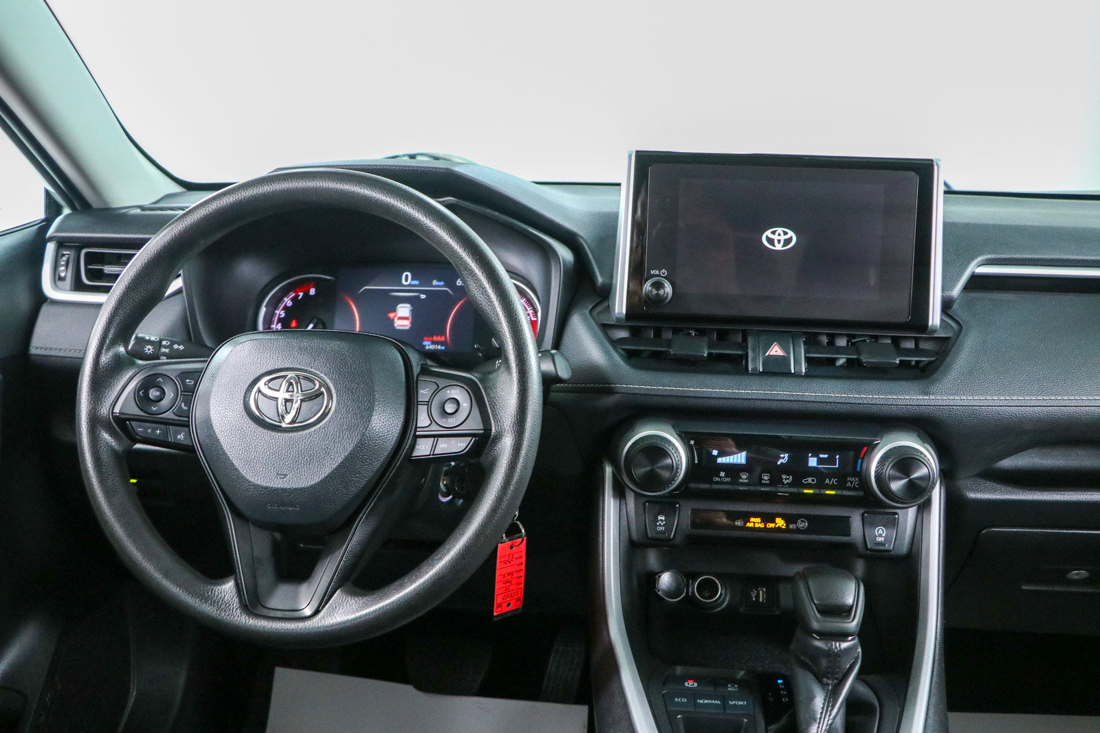Used 2024 Toyota RAV4 LE FWD image 17