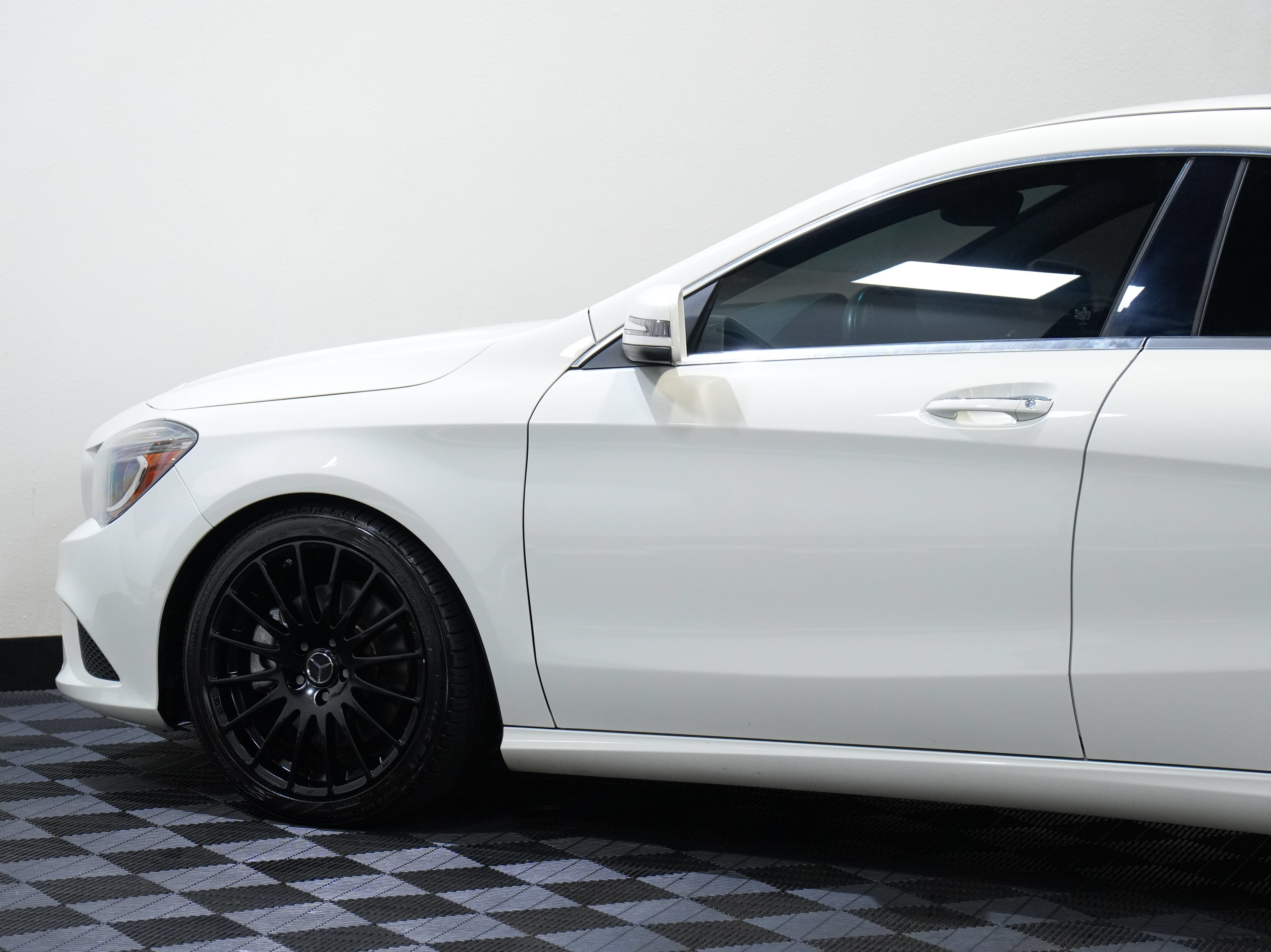 Used 2015 Mercedes-Benz CLA 250 image 19