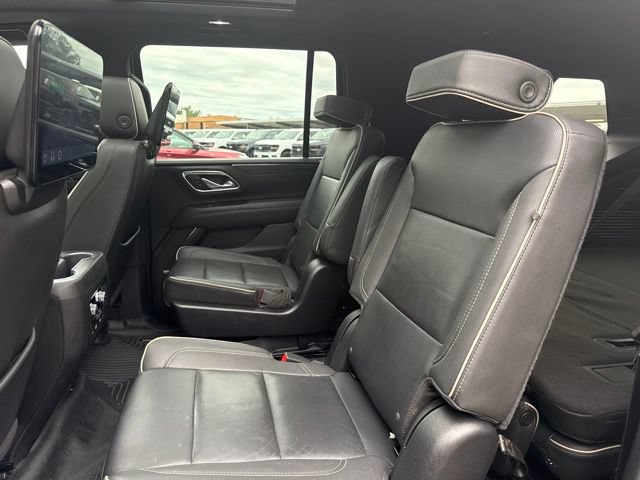 Used 2023 GMC Yukon XL SLT AWD/4WD image 11