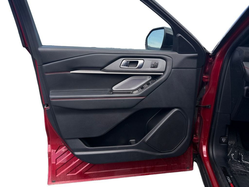 Used 2025 Ford Explorer ST AWD/4WD image 17